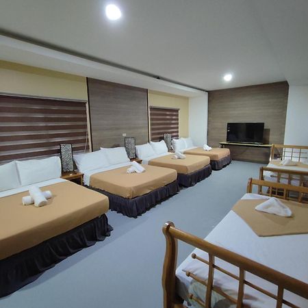 Raya Del Sol Dive Resort Мабини Екстериор снимка