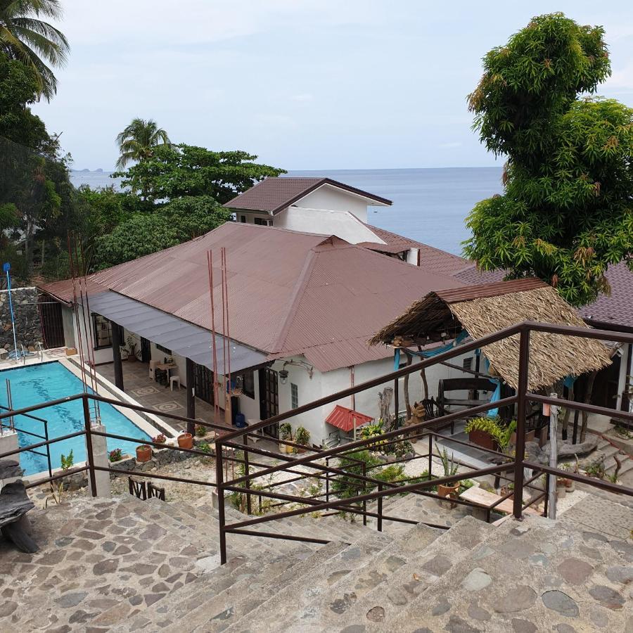 Raya Del Sol Dive Resort Мабини Екстериор снимка