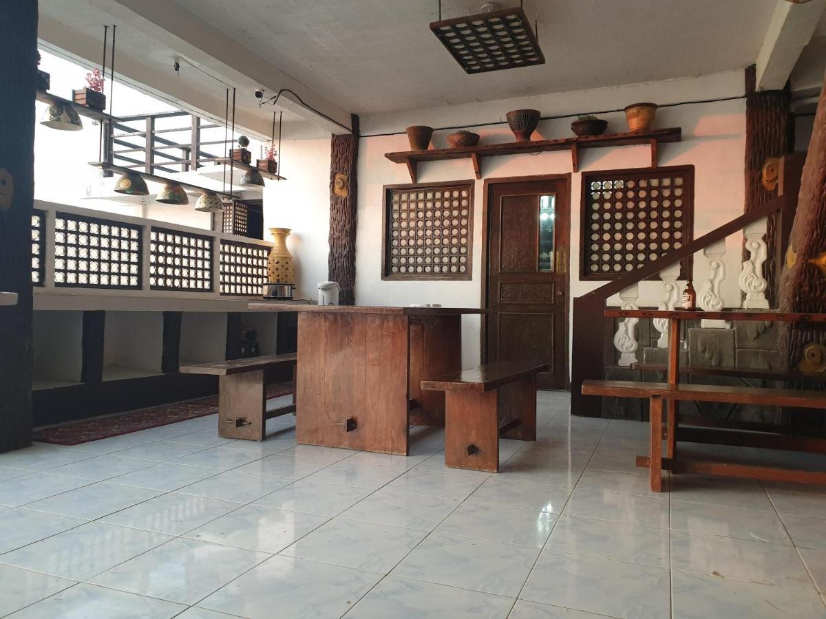 Raya Del Sol Dive Resort Мабини Екстериор снимка